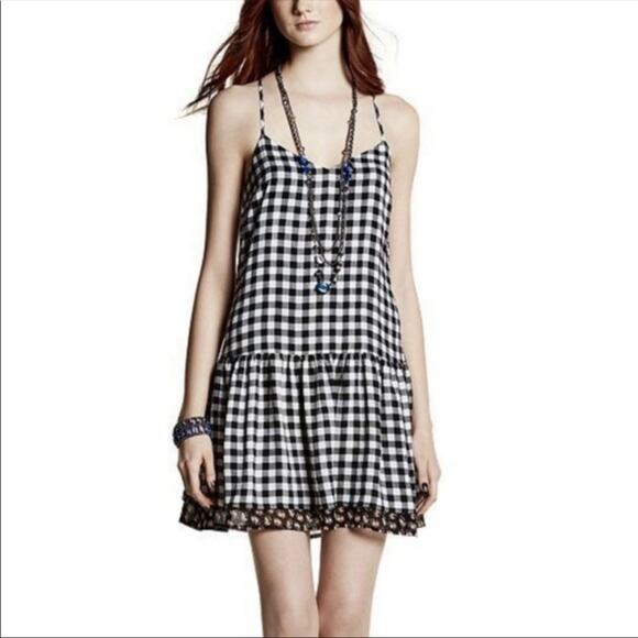 princess vera wang Dresses & Skirts - Princess Vera Wang Black White Floral Plaid Dress
